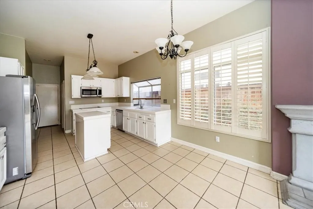 39712 Corte Sta Barbara, Murrieta, California 92563 home-pic-18